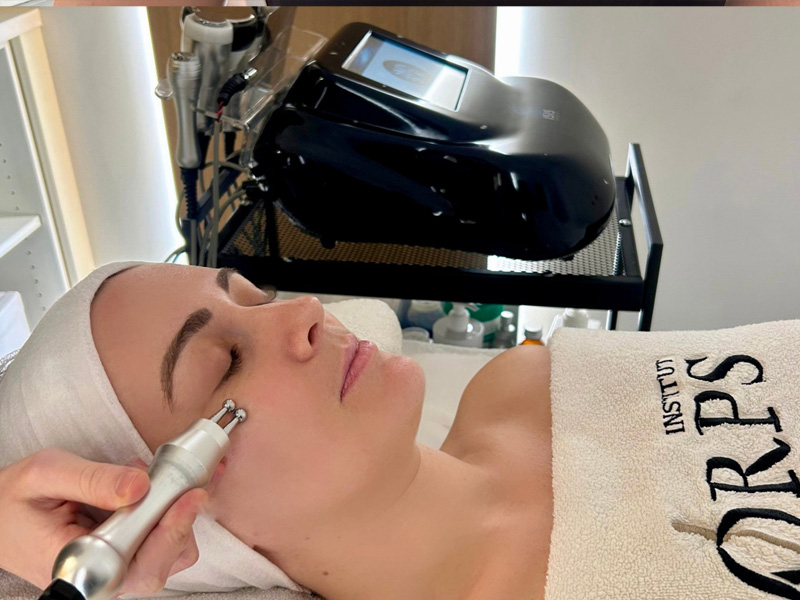 Corps_pour-L-Skin-Radiance-yeux-01